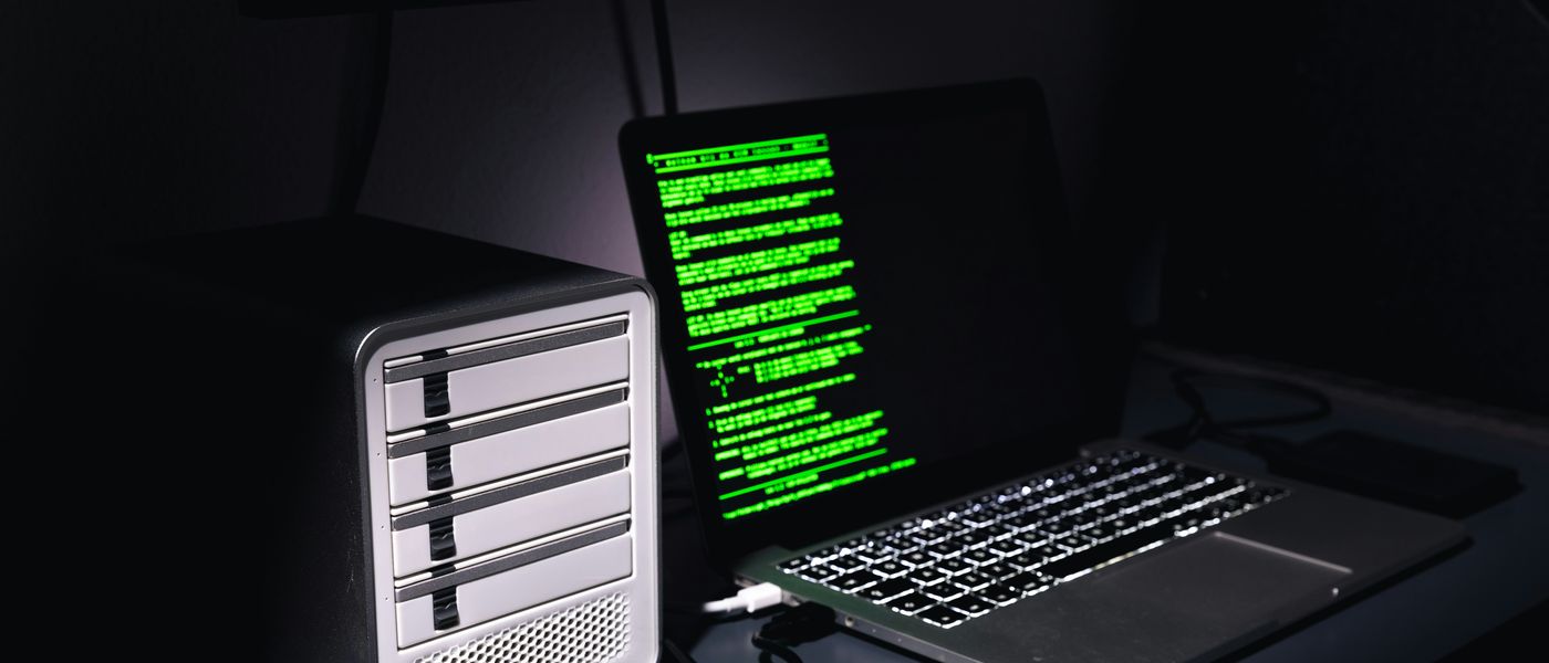 Postazione con NAS di backup e terminale di gestione