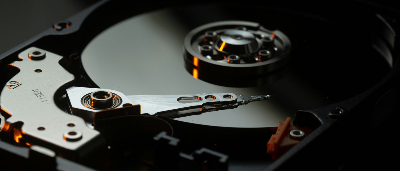 Dettaglio interno di un disco rigido per lo storage dei backup